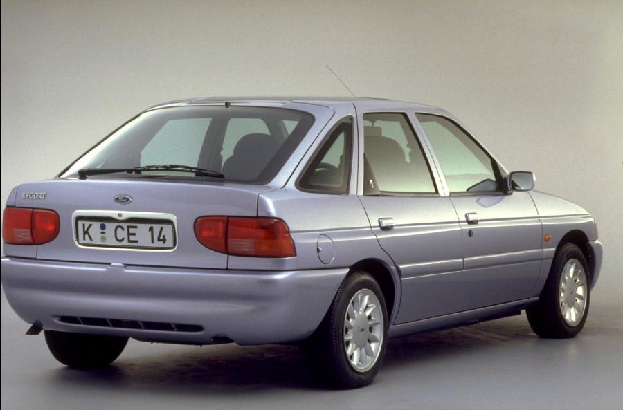 Ford Escort 1995 года  (фото 24 из 43)